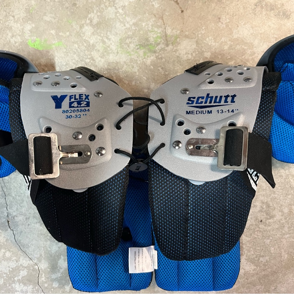 Schutt Y Flex 4.2 Tackle Football Pads.